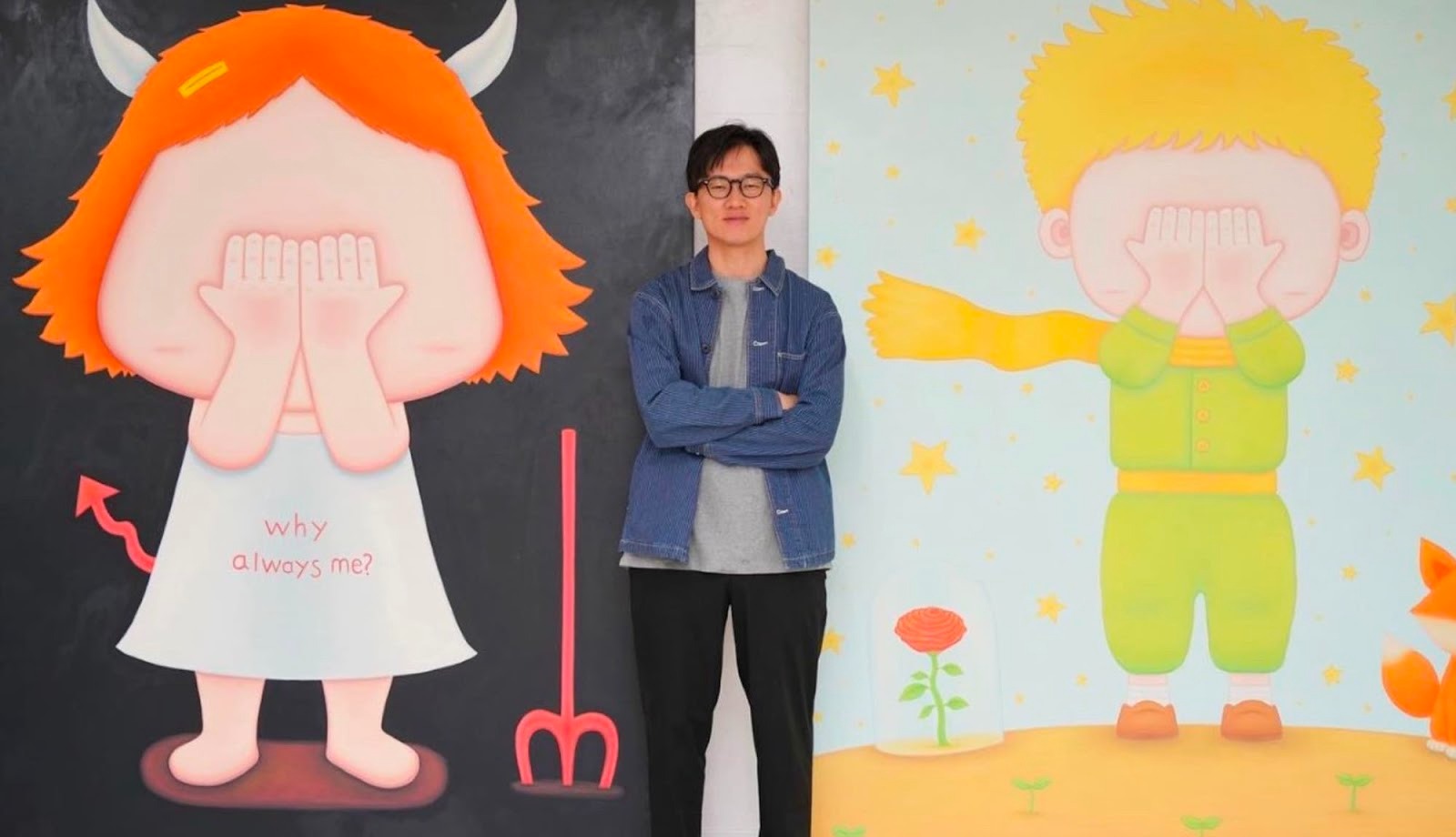 Contemporary Korean artist Jo Gyuhun poses in front of 2 paintings from his series, &lsquo;Children Hiding their Faces,&rsquo; exploring empathy and compassion through Contemporary Korean art.